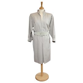 Haute Couture Kleid von Yves Saint Laurent Beige