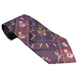 Corbata Kenzo de seda rojo oscuro Burdeos