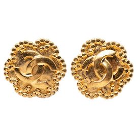 Brincos vintage Chanel com motivo de flor Coco Mark Dourado