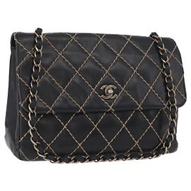 Chanel Matelassé Cuir Noir Grand Noir