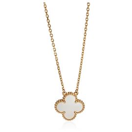 Pendente Vintage Alhambra in Oro Giallo e Madreperla di Van Cleef & Arpels Altro