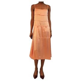 Carven Robe nuisette en satin pêche pâle - taille UK 8 Rose
