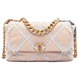 Chanel Grande Bolso de Piel de Ternera Croché Beige 19 Flap Otro