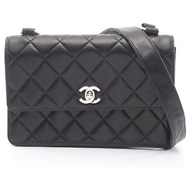 Borsa a spalla in agnello nero trapuntato Chanel Nero