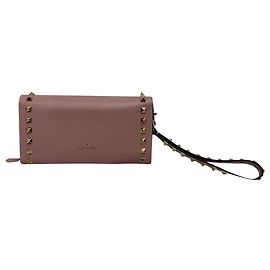 Carteira de pulso continental com aba Valentino Garavani Rockstud em couro rosa Marrom Rosa