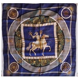Lenço de seda Hermès azul e dourado Branco Azul Multicor Dourado