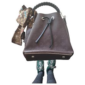 Bolsa bucket Louis Vuitton em couro marrom Marrom