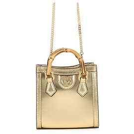 Bolsa de couro Gucci Diana Nano Dourado