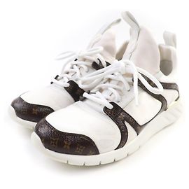 Baskets en cuir Monogram Louis Vuitton Marron Blanc