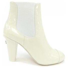 Botas de couro de bezerro envernizado Chanel Branco