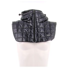 Aigle Capuche amovible marine Noir