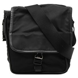 Bolso cruzado Prada con placa de logo triangular Negro