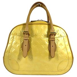 Bolso de Hombro Summit Drive en Monogram Vernis de Louis Vuitton Blanco