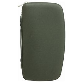 Louis Vuitton Taiga Organizer Atoll Langbörse Grau