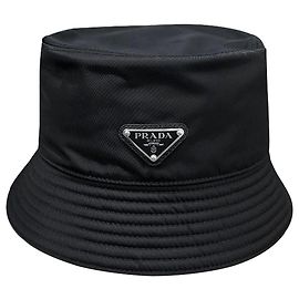 Prada Chapéu bucket em Re-nylon preto com logo triangular Preto