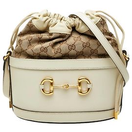 Borsa a secchiello Gucci GG Canvas Horsebit 1955 Beige