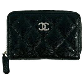 Monedero de piel de ternera granulada negra Chanel Negro