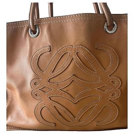 Bolsa Loewe de couro marrom Marrom