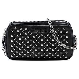 Miu Miu Borsa in pelle nera con borchie e doppia zip Nero