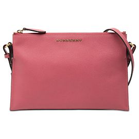 Bolsa transversal Peyton em couro texturizado rosa da Burberry Rosa