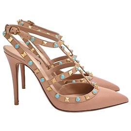 Valentino Garavani Rockstud Ankle Strap Pumps in Beige  Brown Flesh