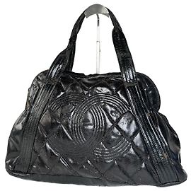 Bolsa de boliche vintage em couro envernizado Chanel preta Preto