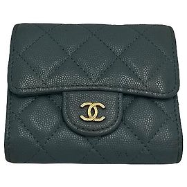 Portafoglio Chanel Coco Boy a flap in pelle di vitello trapuntata invecchiata lunga Nero