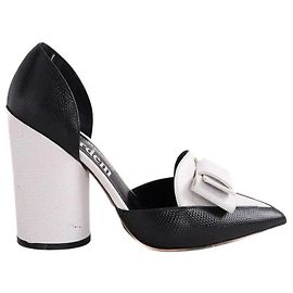 Nicholas Kirkwood Black heels Black