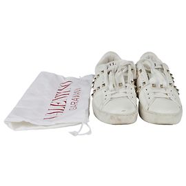 Valentino Garavani Baskets Rockstud Untitled Taille Blanc