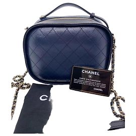 Bolsa de câmera Chanel azul de couro com alça de corrente preta Azul
