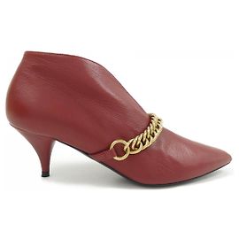 Burberry Leather Pumps Red