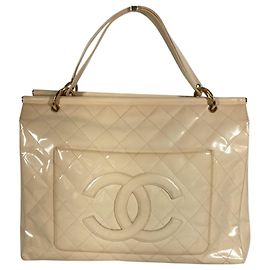 Vintage Chanel gesteppte Handtasche Weiß