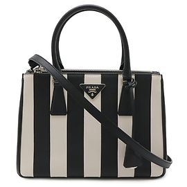 Bolsa de mão triangular listrada Galleria da Prada Preto Branco Outro