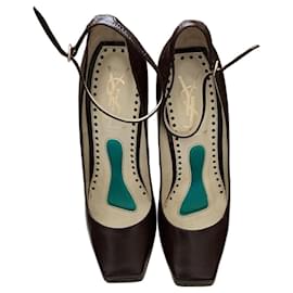 Escarpins Yves Saint Laurent en cuir marron Marron
