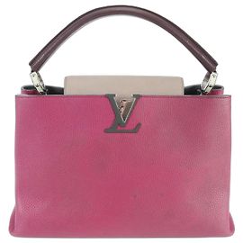 Bolsa Louis Vuitton Capucines MM em couro Taurillon Bege Outro