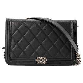 CHANEL - Borsa a tracolla Wallet on Chain Boy Chanel in pelle caviar nera Nero