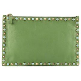 Valentino Garavani VALENTINO - Pochette Rockstud Valentino en cuir grainé vert Vert