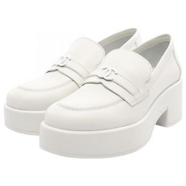 Mocassins en cuir Chanel Blanc