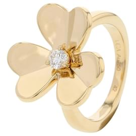 Van Cleef & Arpels Frivole Flower Small Ring with Diamond (.) in Yellow Gold, Size (). Yellow