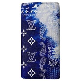 Louis Vuitton Portefeuille Brazza Monogram Bandana Blue IC Men's Watch Blue