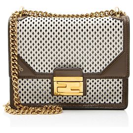 Bolsa de Ombro Kan U Small em Couro Perfurado Fendi Marrom