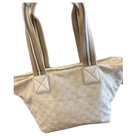Bolsa Gucci Cherry Line em Lona Bege