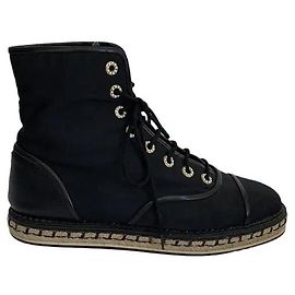 Chanel Tênis Espadrilles de Tecido Preto com Cadarço Preto