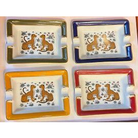 Hermès Conjunto de 4 Mini Cinzeiros de Leopardo em porcelana Multicor