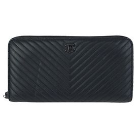 Chanel Chevron V-Stitch Black Lambskin Long Wallet Black