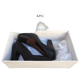 Apc Black Leather Pumps 8cm Heels Black
