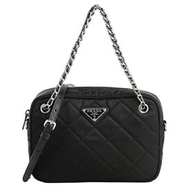Prada Bolsa de ombro em nylon acolchoado com corrente Preto
