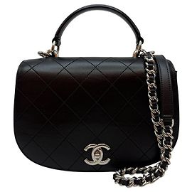 Chanel Bolsa de ombro com corrente e aba preta Preto