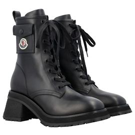 Moncler Botas de cano curto com bolso com aba e logo Preto