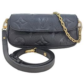 Louis Vuitton Wallet on Chain Ivy Black Tote and Shoulder Bag Black